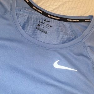 Nike - long sleeve dry fit - gently worn